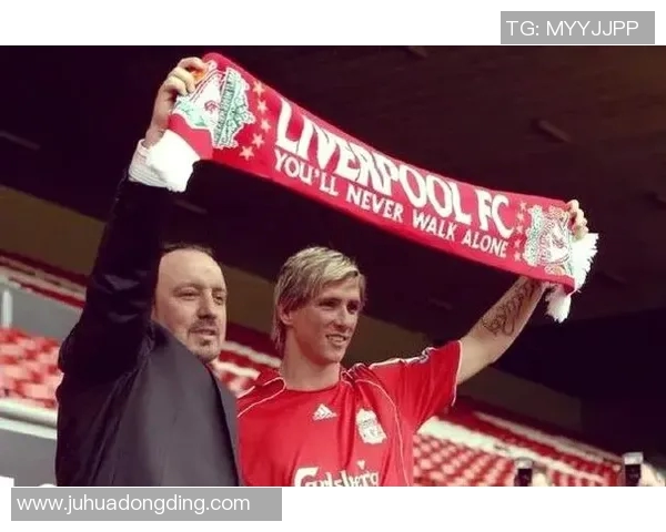 足球明星忠贞的象征与背后故事揭示了他们对足球的热爱与坚持