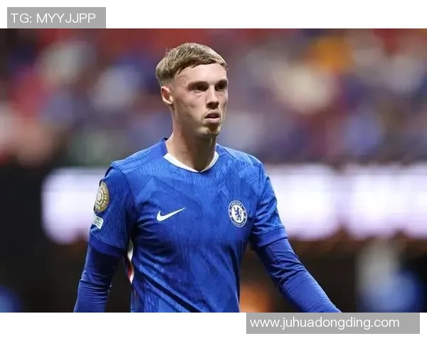 蓝色球衣下的帅气足球明星盘点与他们的精彩瞬间回顾